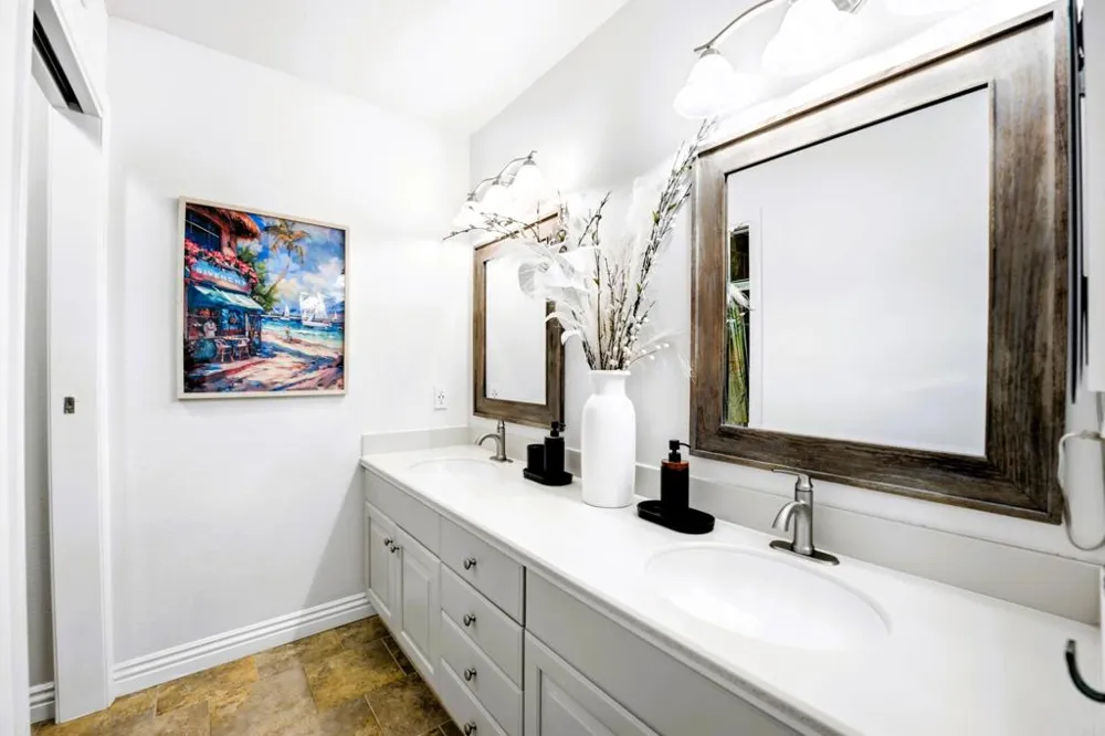 2959 Lexington Circle Carlsbad, CA 92010