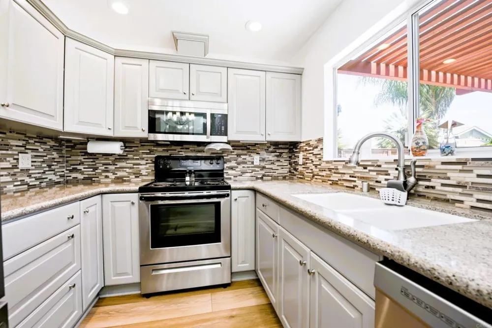 2959 Lexington Circle Carlsbad, CA 92010