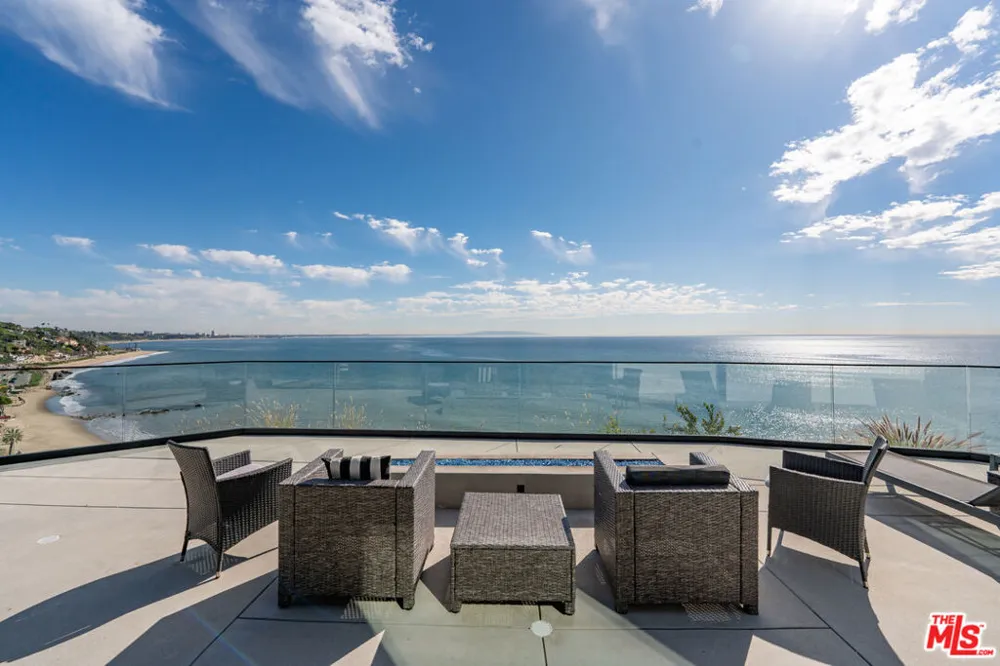 18254 Coastline Drive Malibu, CA 90265