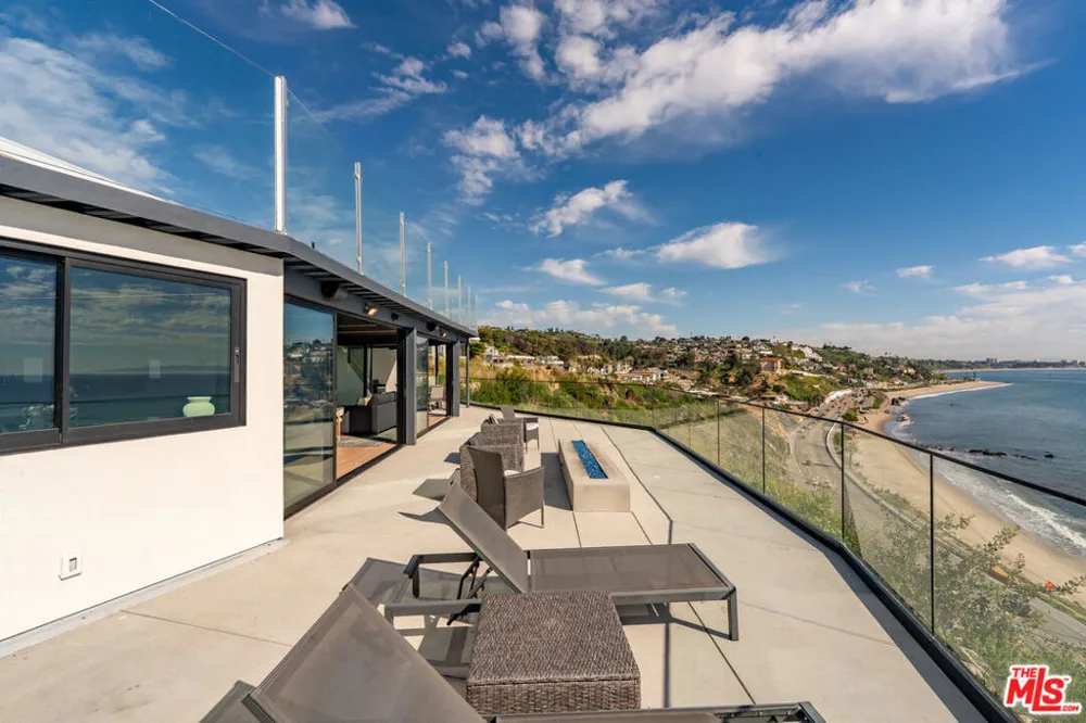 18254 Coastline Drive Malibu, CA 90265