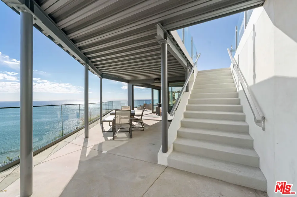 18254 Coastline Drive Malibu, CA 90265