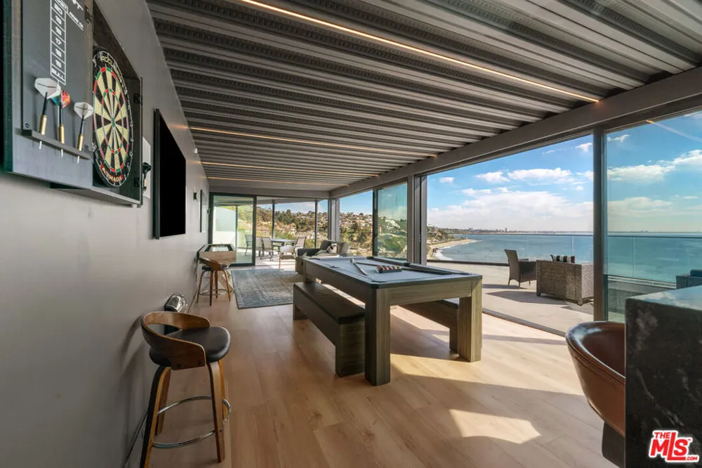 18254 Coastline Drive Malibu, CA 90265