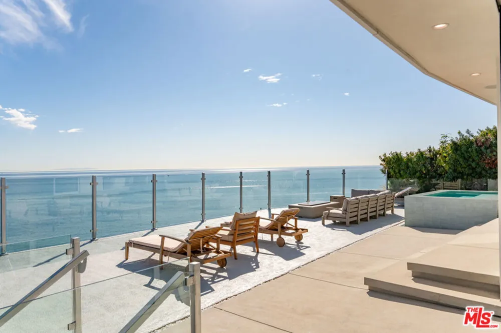 18254 Coastline Drive Malibu, CA 90265