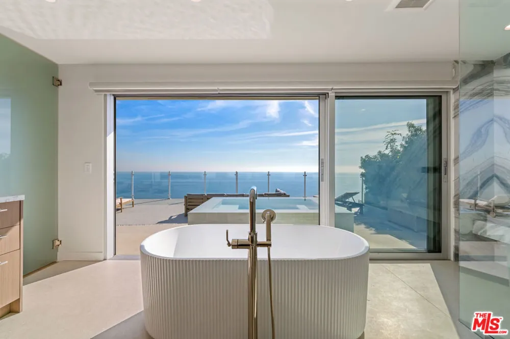 18254 Coastline Drive Malibu, CA 90265