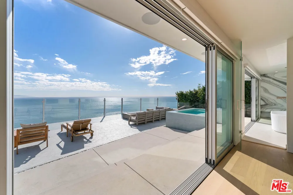 18254 Coastline Drive Malibu, CA 90265