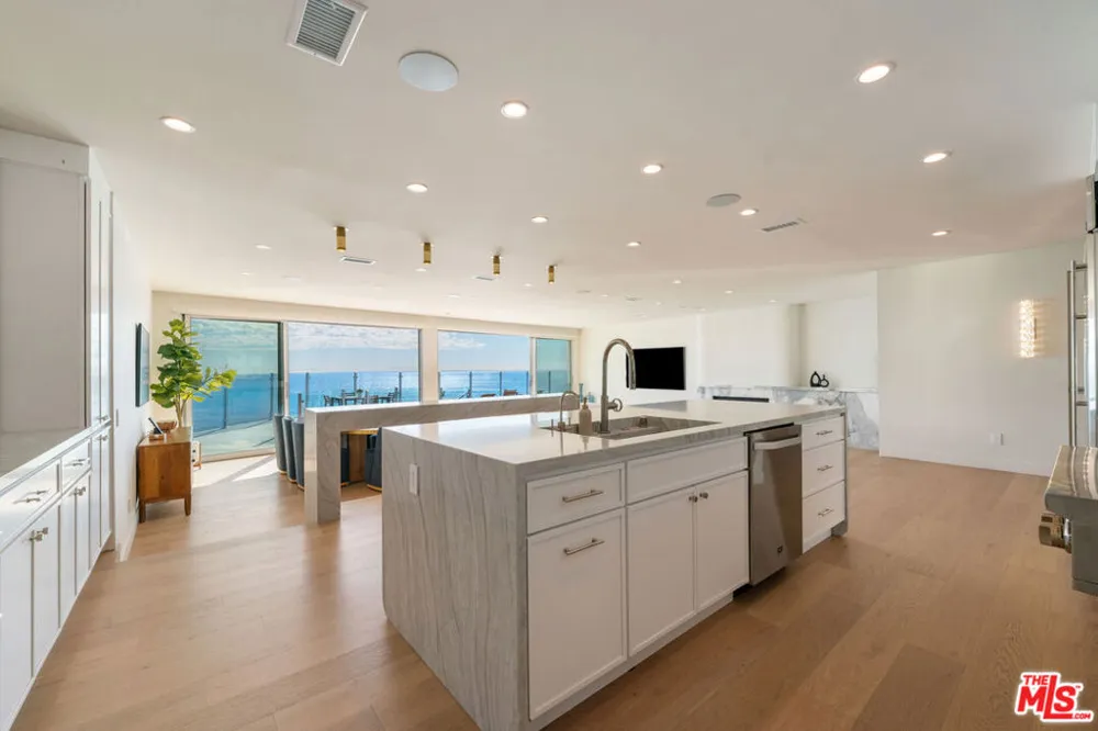 18254 Coastline Drive Malibu, CA 90265