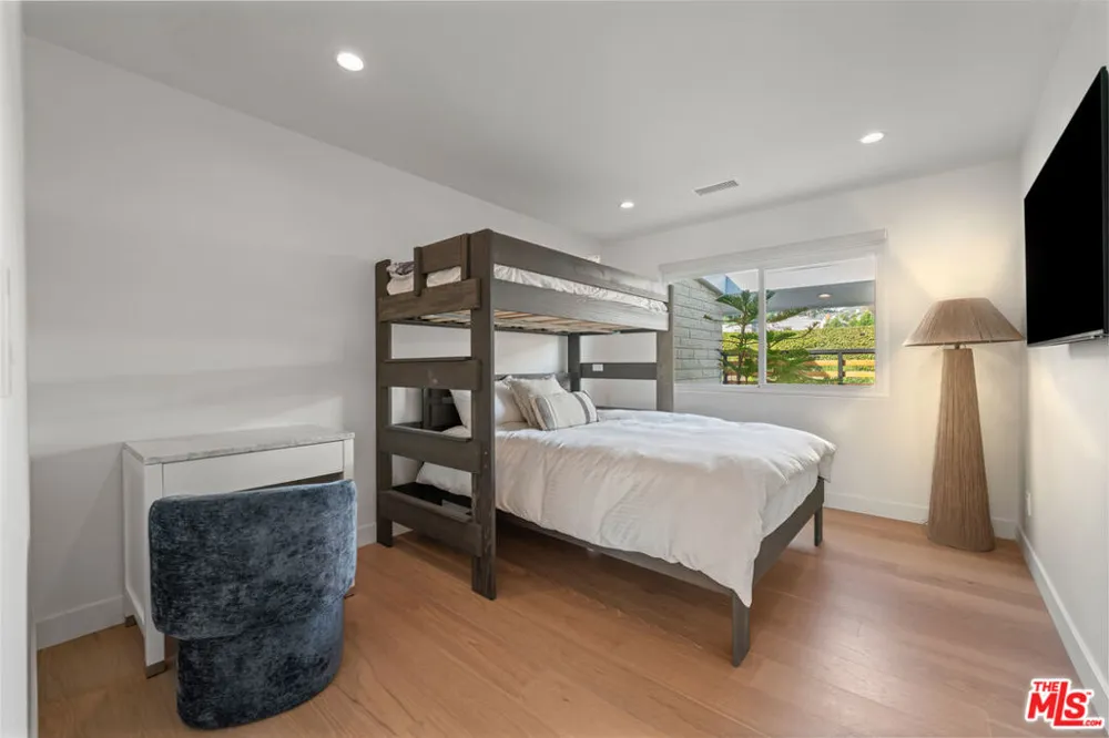18254 Coastline Drive Malibu, CA 90265