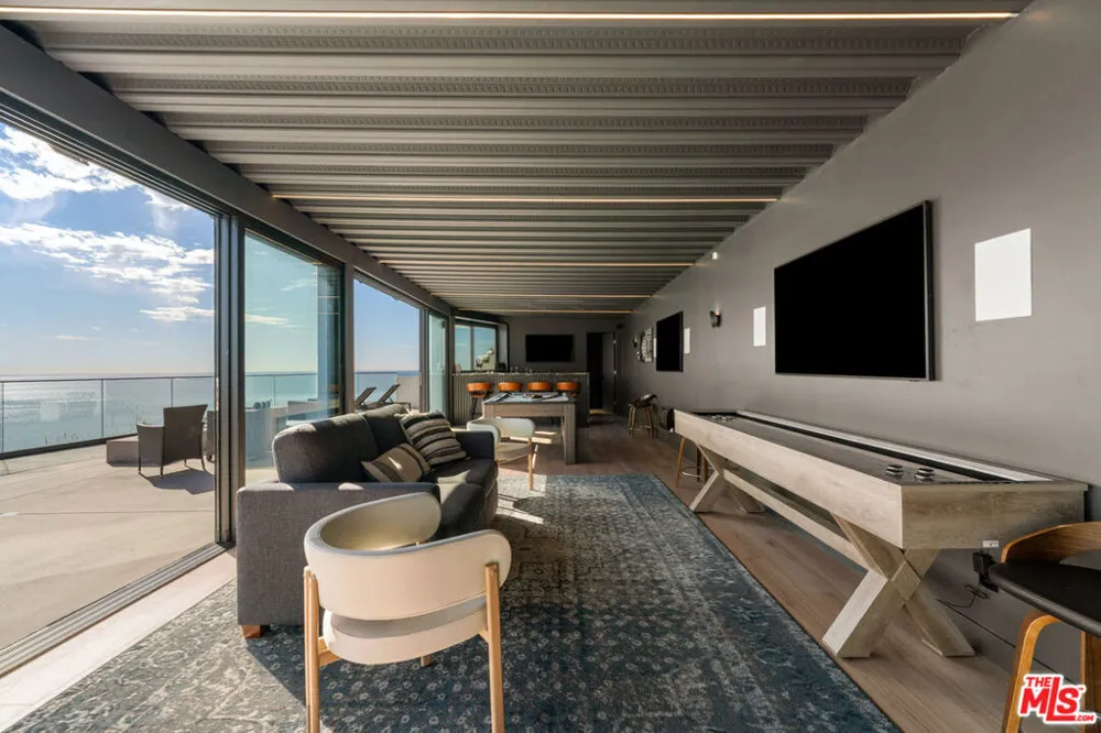 18254 Coastline Drive Malibu, CA 90265