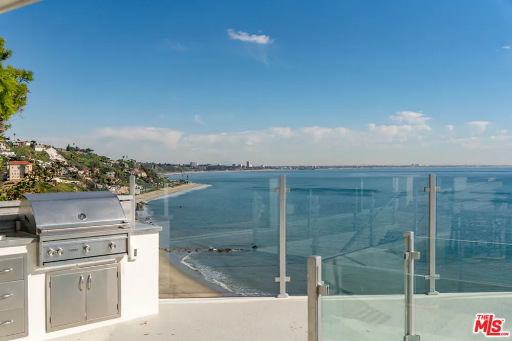 18254 Coastline Drive Malibu, CA 90265