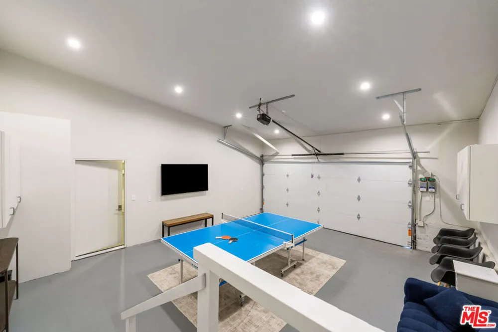18254 Coastline Drive Malibu, CA 90265