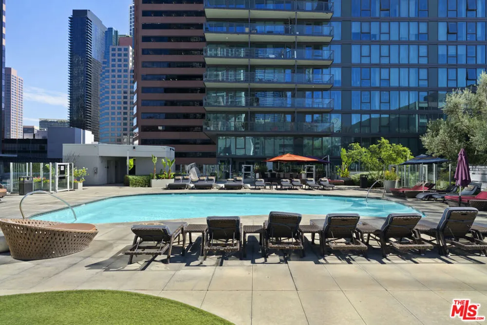 901 S Flower Street #513 Los Angeles, CA 90015