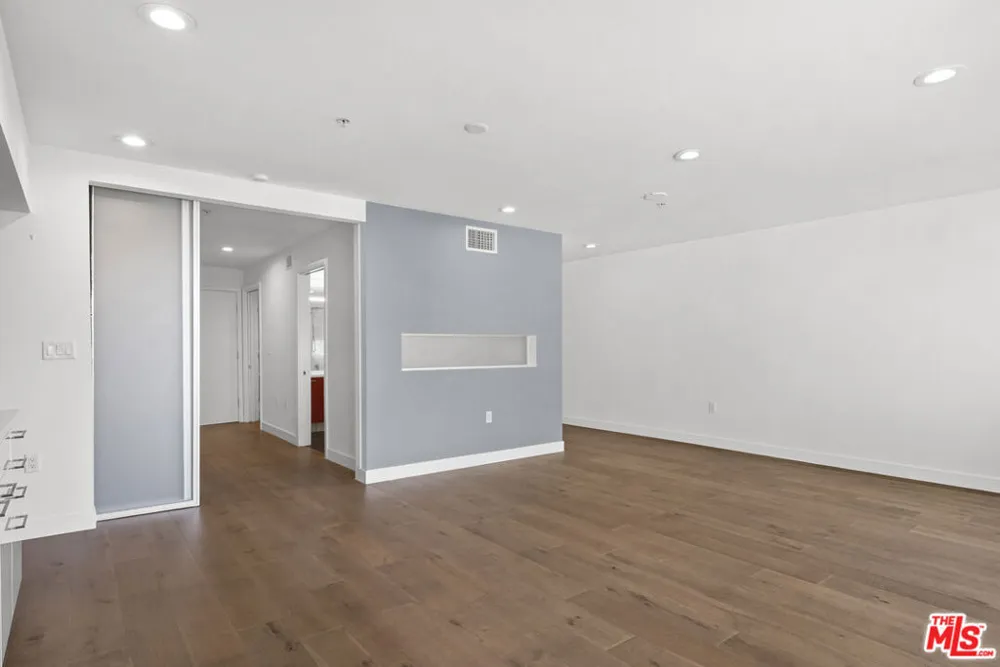 901 S Flower Street #513 Los Angeles, CA 90015