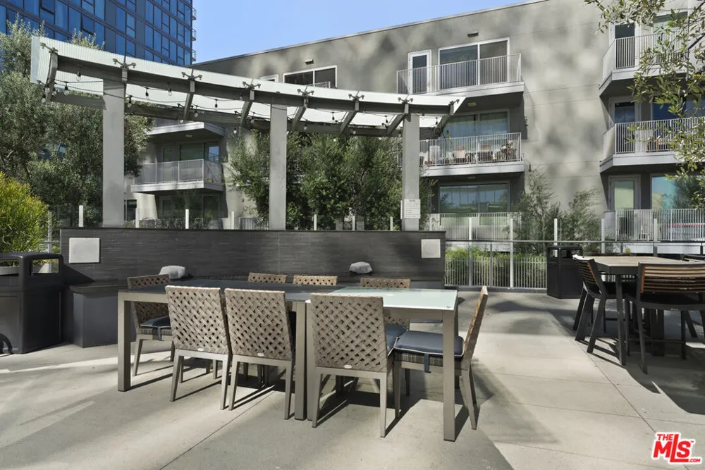 901 S Flower Street #513 Los Angeles, CA 90015