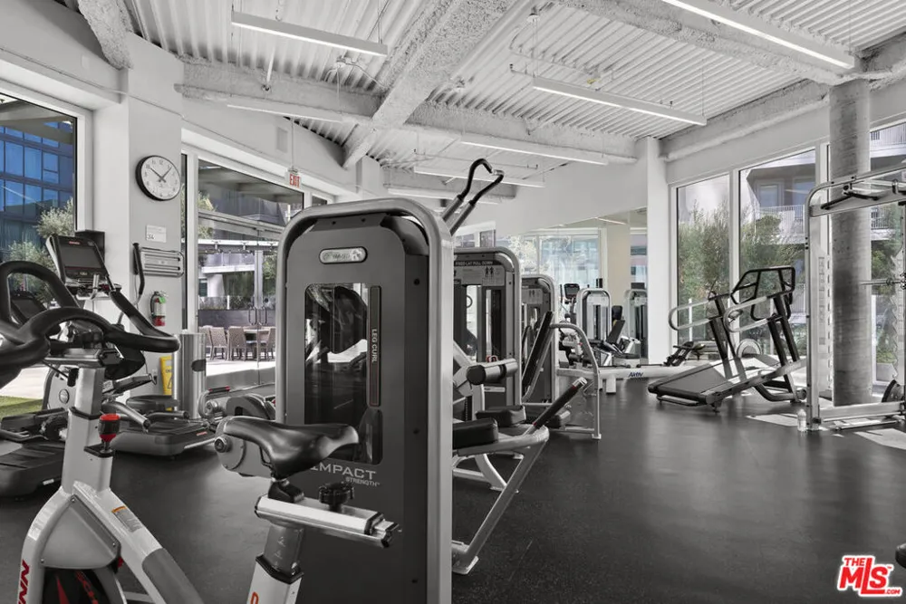 901 S Flower Street #513 Los Angeles, CA 90015