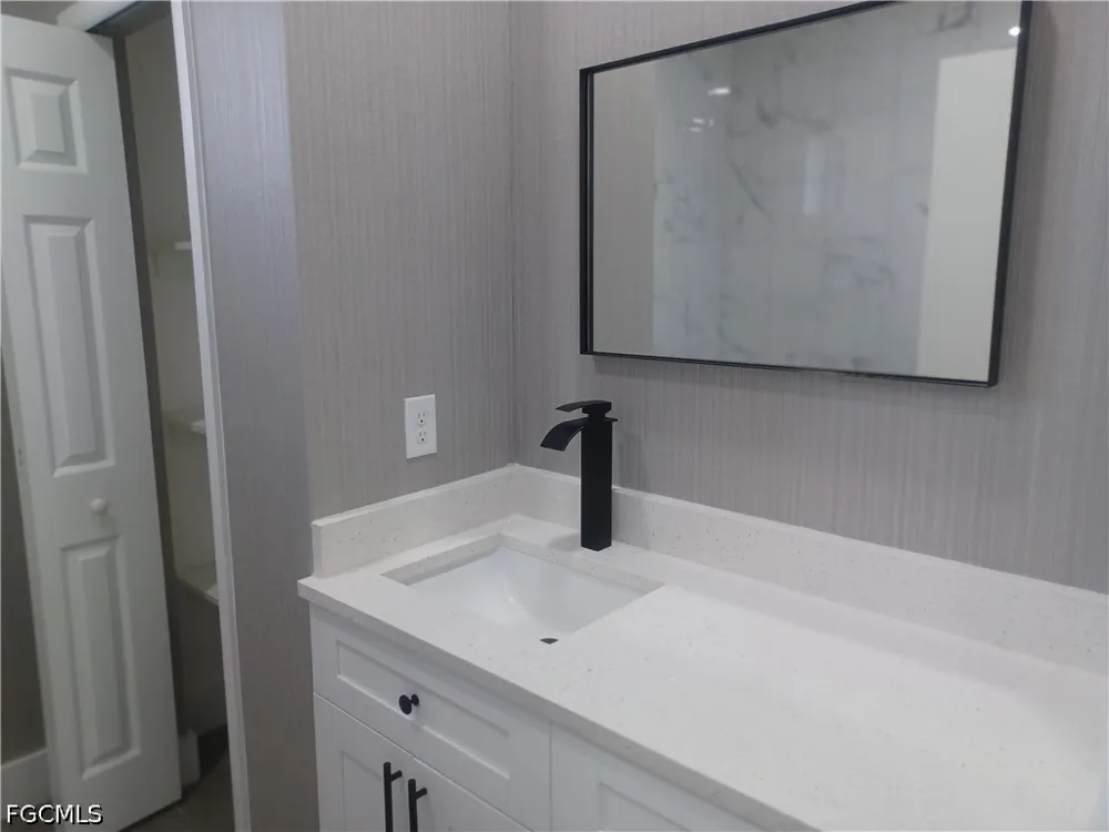 NW 4th Place Cape Coral, FL 33993