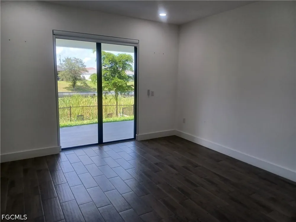 NW 4th Place Cape Coral, FL 33993