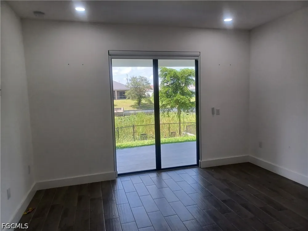 NW 4th Place Cape Coral, FL 33993