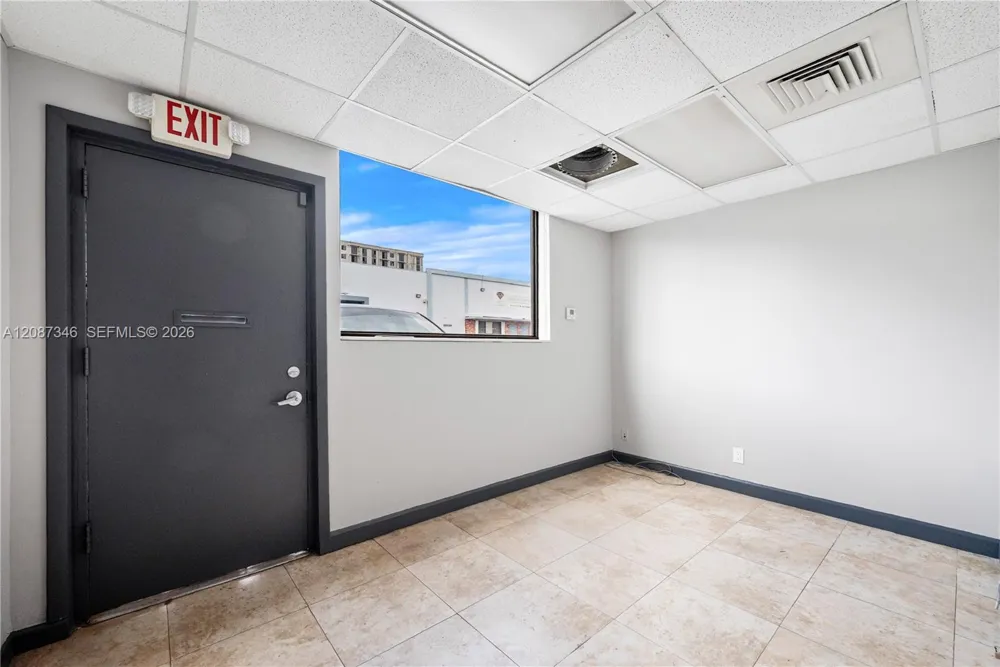 1050 E 24th St Hialeah, FL 33013