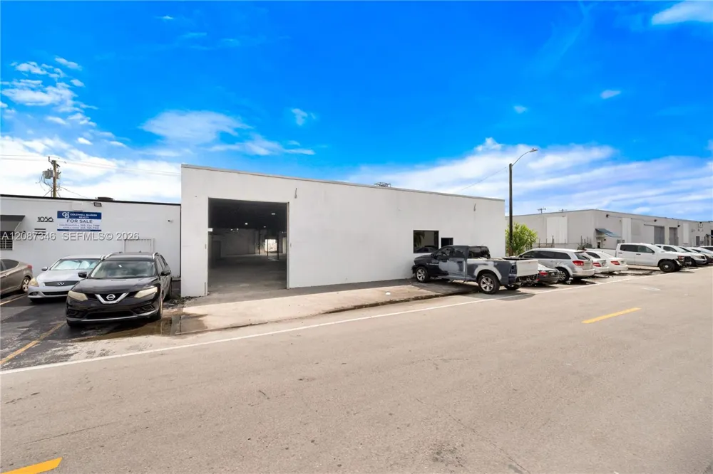 1050 E 24th St Hialeah, FL 33013