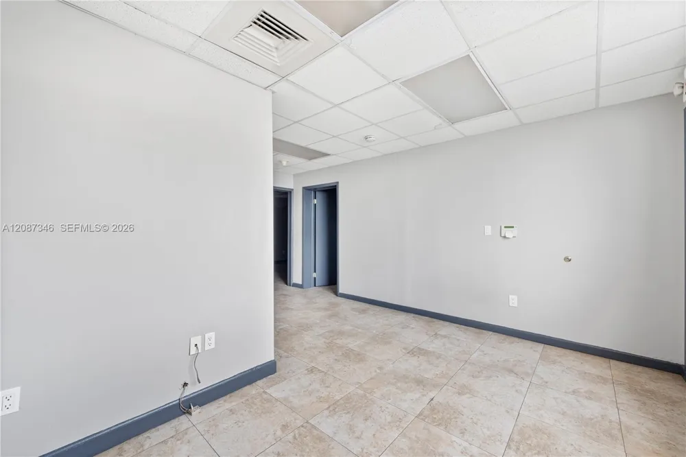 1050 E 24th St Hialeah, FL 33013