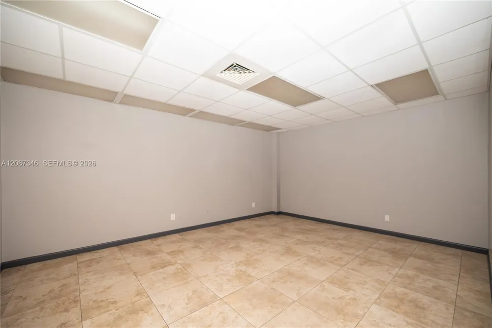1050 E 24th St Hialeah, FL 33013
