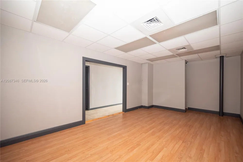 1050 E 24th St Hialeah, FL 33013