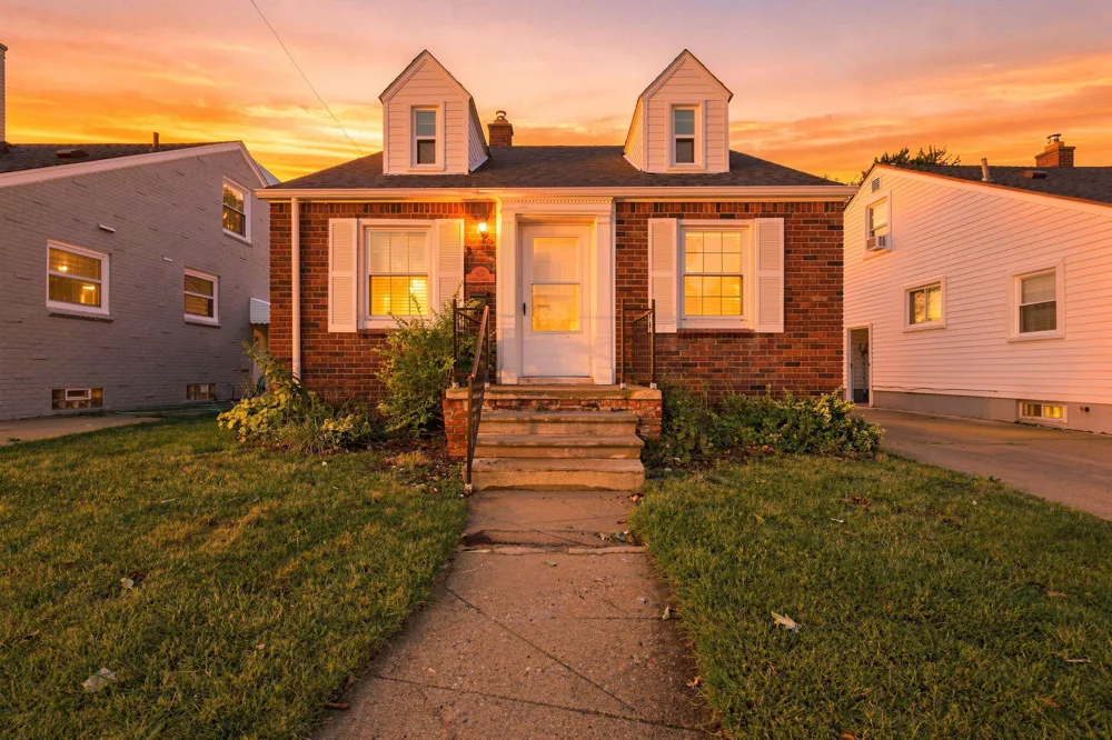 451 Waverly Street Dearborn, MI 48128