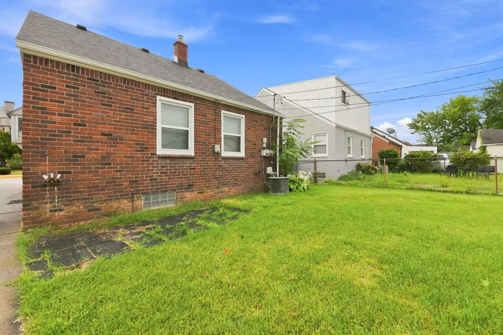451 Waverly Street Dearborn, MI 48128