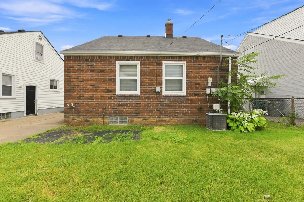 451 Waverly Street Dearborn, MI 48128