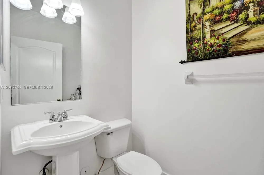 220 Riverwalk Cir Sunrise, FL 33326