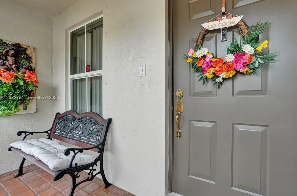 220 Riverwalk Cir Sunrise, FL 33326
