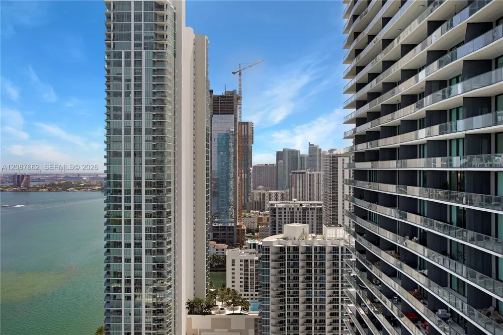 650 NE 32nd St #2802 Miami, FL 33137