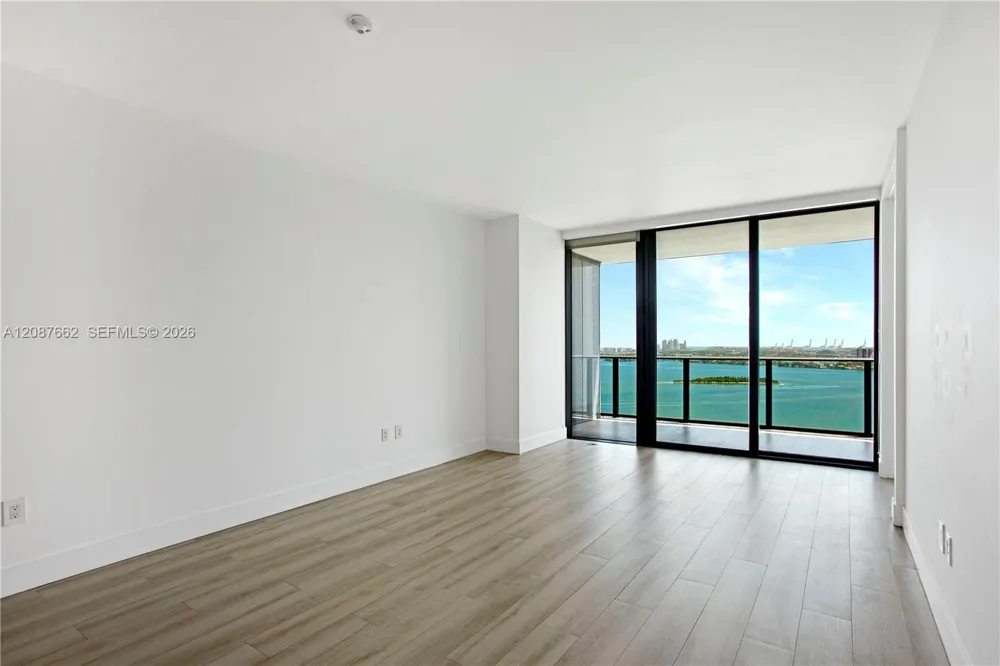 650 NE 32nd St #2802 Miami, FL 33137