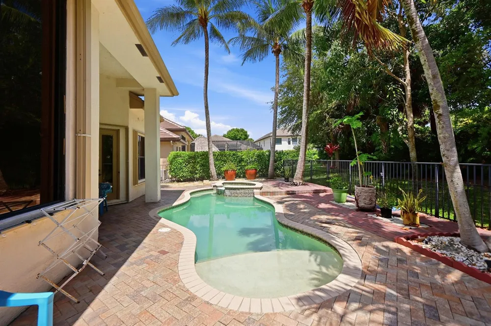 10340 Trianon Place Wellington, FL 33449