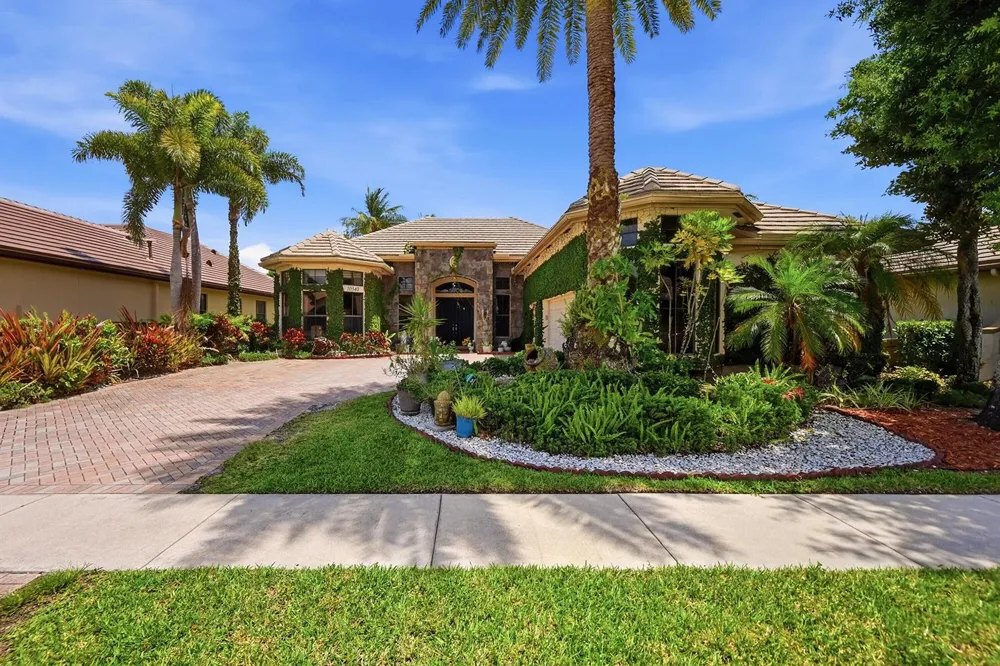 10340 Trianon Place Wellington, FL 33449