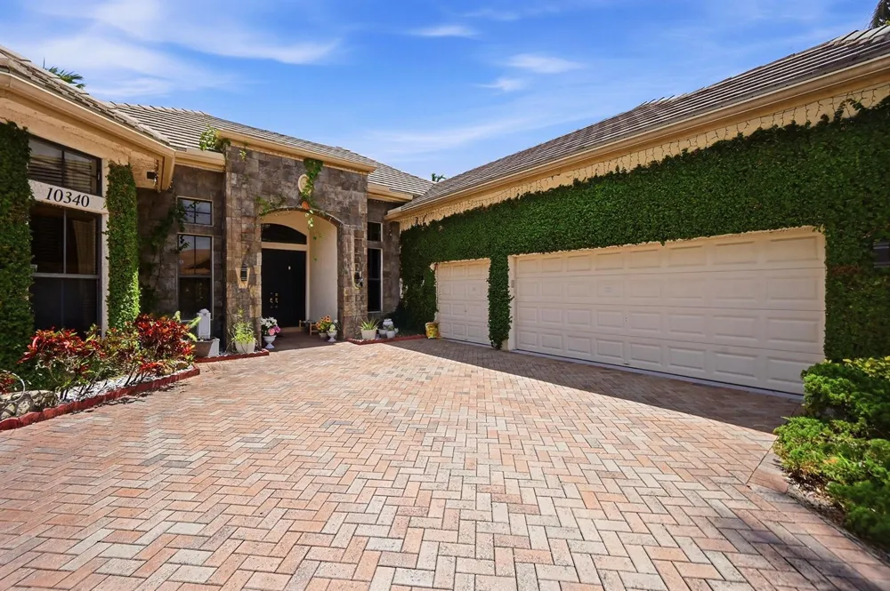 10340 Trianon Place Wellington, FL 33449