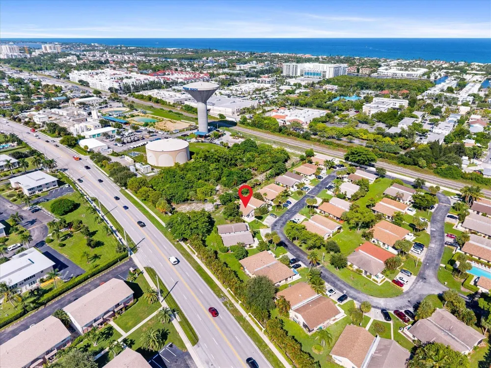 191 SE 1st Circle Boynton Beach, FL 33435