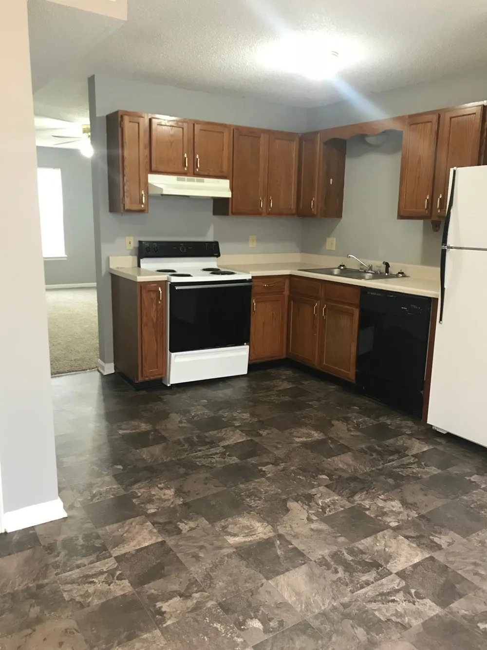 2455 W Wilson Rd #4 Clarksville, TN 37043