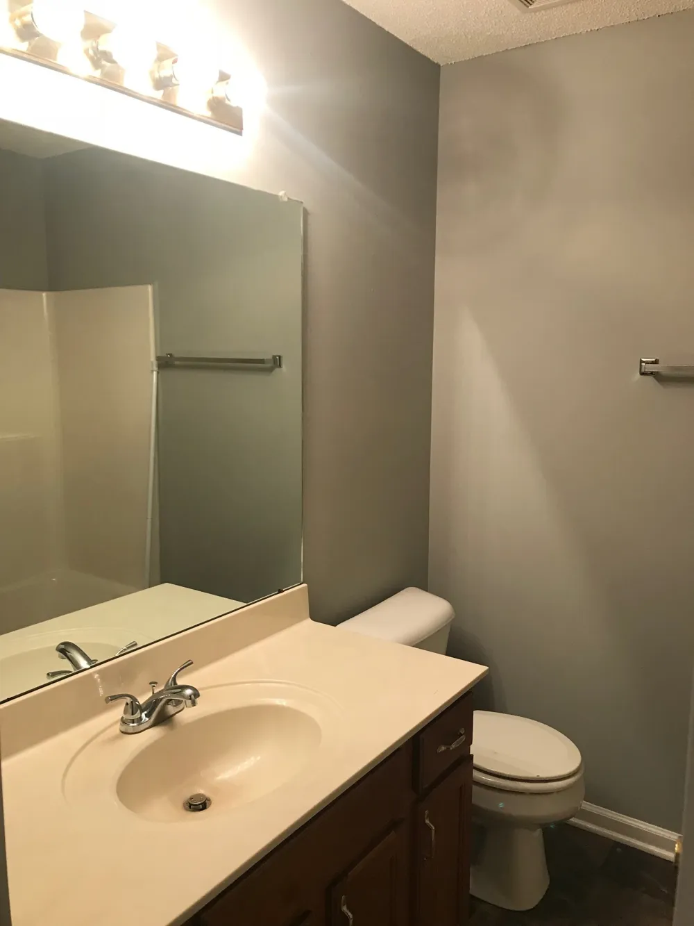 2455 W Wilson Rd #4 Clarksville, TN 37043
