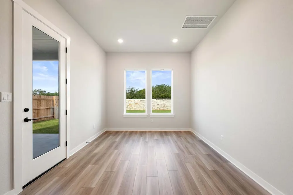 10716 Worth Lane Manor, TX 78653
