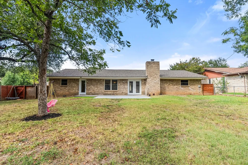 2705 Harrowden Drive Austin, TX 78727