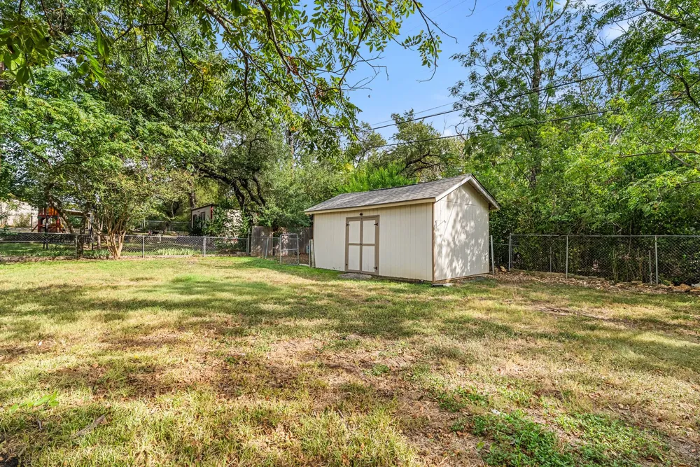 2705 Harrowden Drive Austin, TX 78727