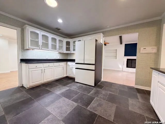106 BRIARCLIFF DR Castle Hills, TX 78213