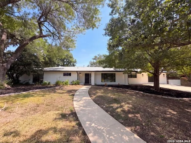 106 BRIARCLIFF DR Castle Hills, TX 78213