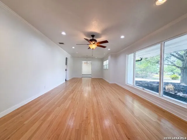 106 BRIARCLIFF DR Castle Hills, TX 78213