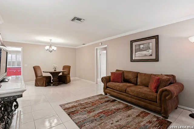 5359 FREDERICKSBURG RD #610 San Antonio, TX 78229