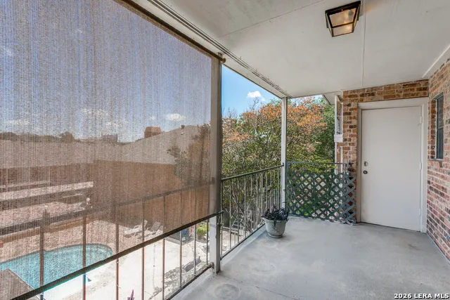 5359 FREDERICKSBURG RD #610 San Antonio, TX 78229