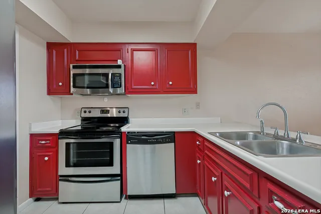 5359 FREDERICKSBURG RD #610 San Antonio, TX 78229