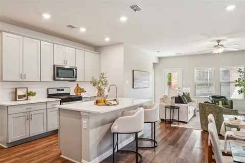 4925 Westhill Drive