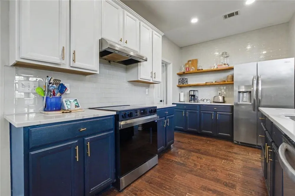 1080 Olde Roswell Grove Roswell, GA 30075